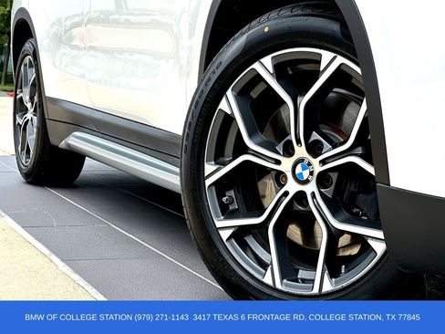 Used 2021 BMW X1 xDrive28i w/ Convenience Package AWD/4WD image 2
