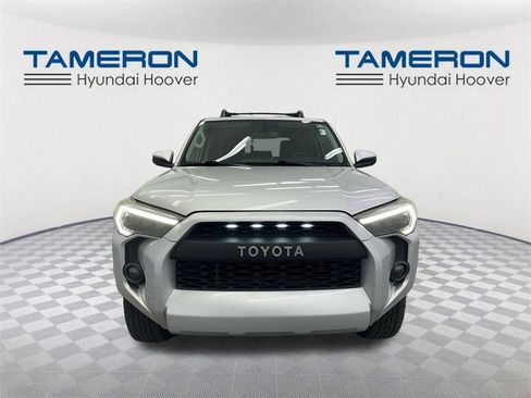 Used 2018 Toyota 4Runner SR5 Premium image 8