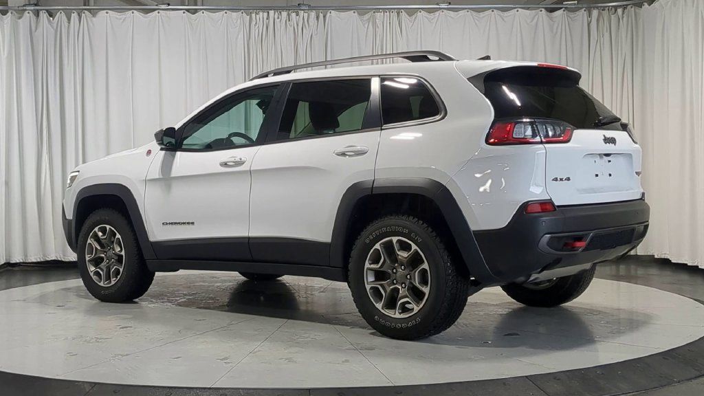 Used 2020 Jeep Cherokee Trailhawk w/ Cold Weather Group AWD/4WD image 8