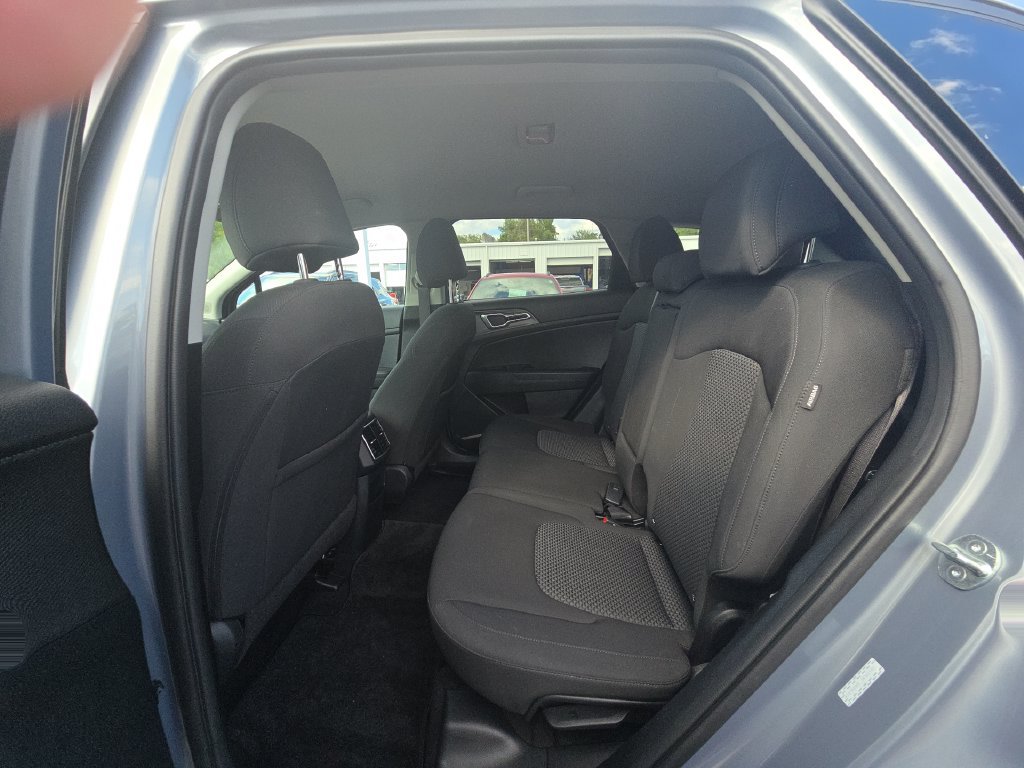 Used 2025 Kia Sportage LX FWD image 26