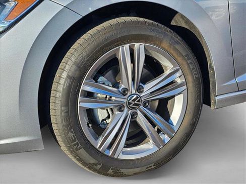 Used 2024 Volkswagen Jetta SE image 20