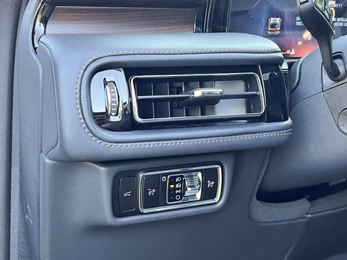 New 2025 Lincoln Aviator Reserve w/ Luxury Package image 23