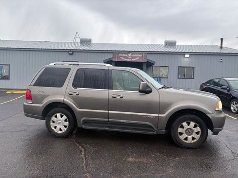 Used 2003 Lincoln Aviator AWD image 2