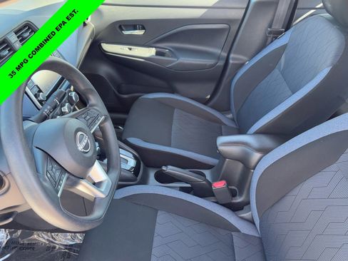 Used 2025 Nissan Versa SV image 17