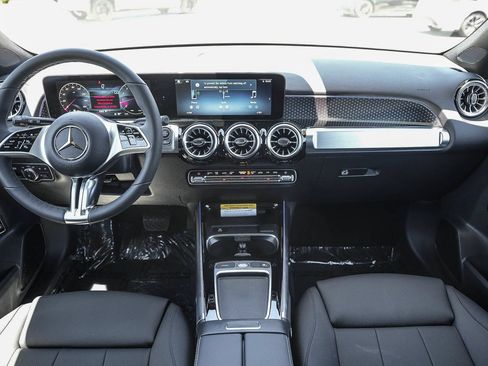 New 2026 Mercedes-Benz GLB 250 4MATIC image 12