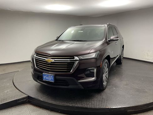 Used 2023 Chevrolet Traverse High Country w/ LPO, Floor Liner Package AWD/4WD image 3
