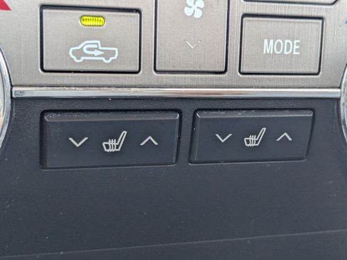 Used 2019 Toyota Tundra Limited w/ Limited Premium Package image 27