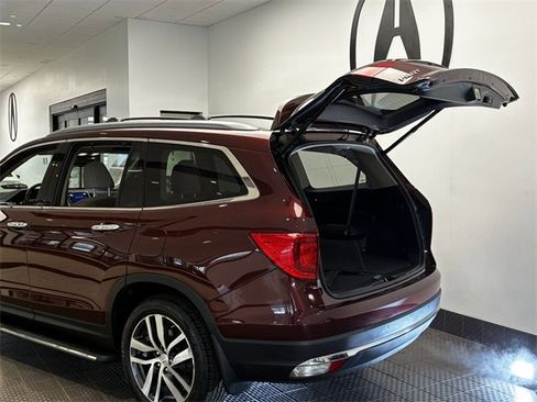 Used 2018 Honda Pilot Touring image 25
