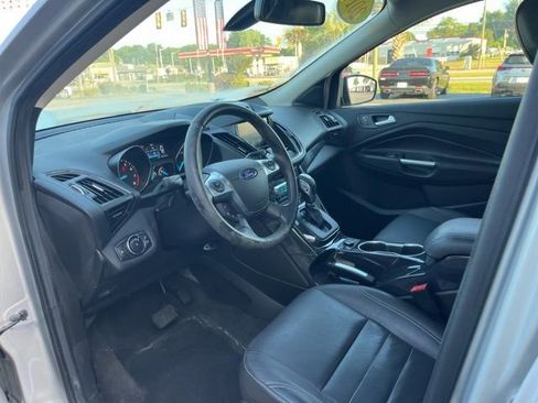 Used 2014 Ford Escape Titanium w/ Equipment Group 401A FWD image 6