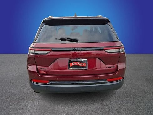 Used 2023 Jeep Grand Cherokee Limited w/ Black Appearance Package AWD/4WD image 6