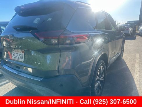 Used 2023 Nissan Rogue SV w/ SV Premium B Package FWD image 4
