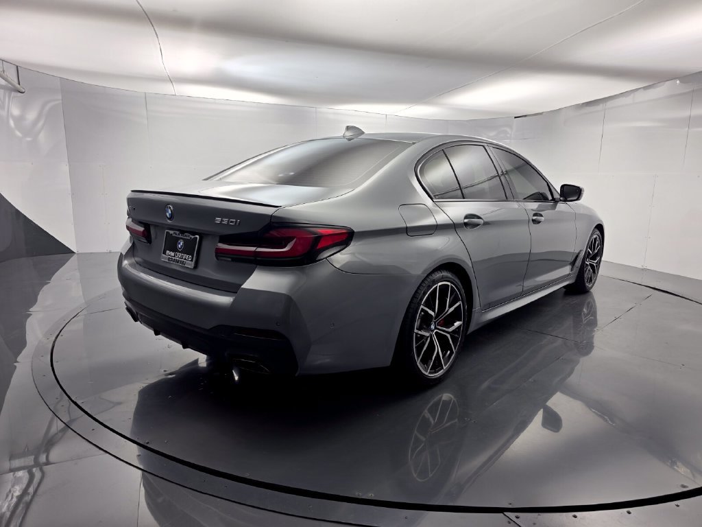 Certified 2023 BMW 530i xDrive w/ M Sport Package AWD/4WD image 6