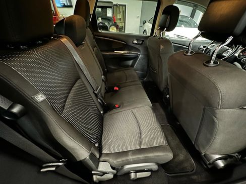 Used 2018 Dodge Journey SE w/ Connectivity Group image 17
