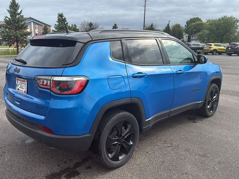 Used 2019 Jeep Compass Latitude AWD/4WD image 6