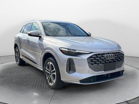 New 2025 Audi Q5 Premium Plus image 1