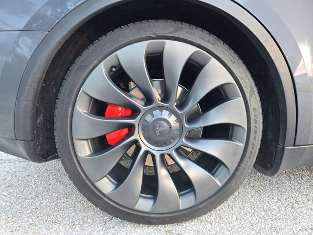 Used 2023 Tesla Model Y Performance AWD/4WD image 9