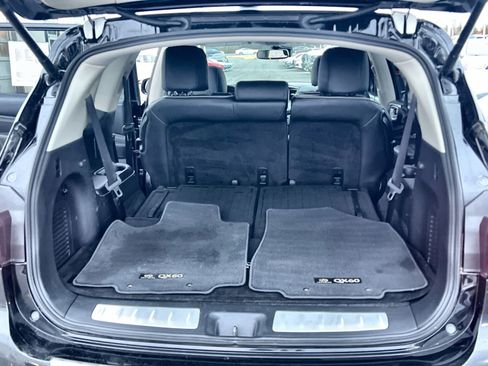 Used 2019 INFINITI QX60 Luxe w/ Essential Package image 27