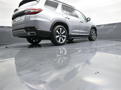 Certified 2023 Honda Pilot Touring image 32