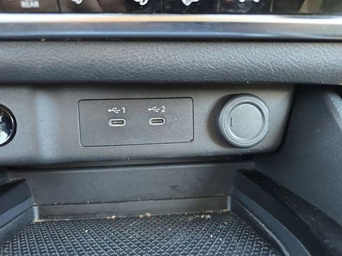 Used 2024 Nissan Rogue SV image 6