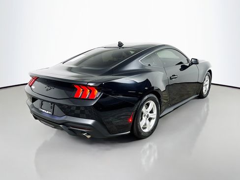 Used 2024 Ford Mustang Coupe image 4
