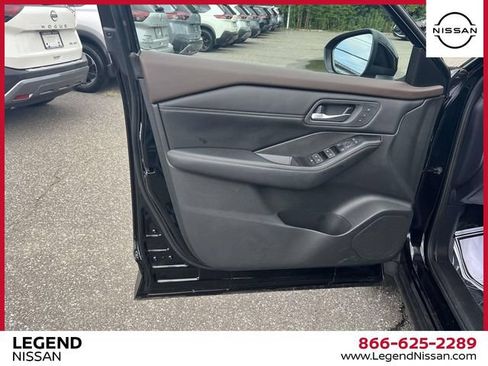 Certified 2023 Nissan Rogue SL AWD/4WD image 17