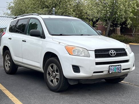 Used 2012 Toyota RAV4 4WD w/ Value Pkg image 2