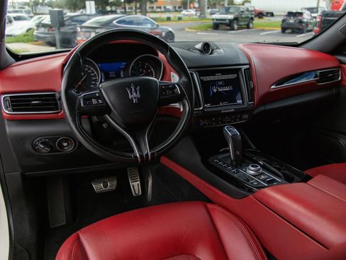 Used 2020 Maserati Levante S AWD/4WD image 16
