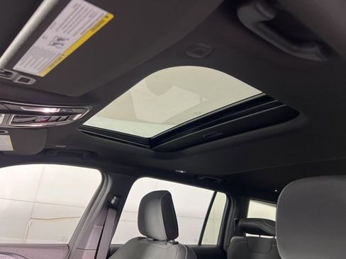 New 2025 Jeep Grand Cherokee L Laredo w/ Luxury Tech Group I image 13