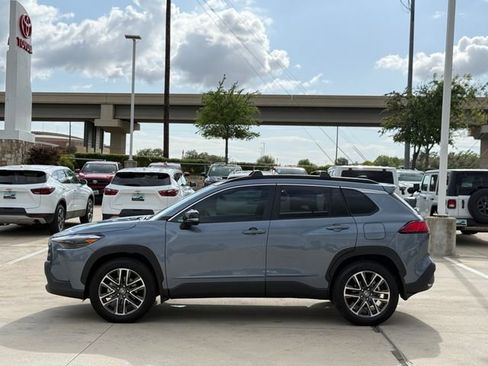 Used 2026 Toyota Corolla Cross XLE w/ Convenience Package image 8