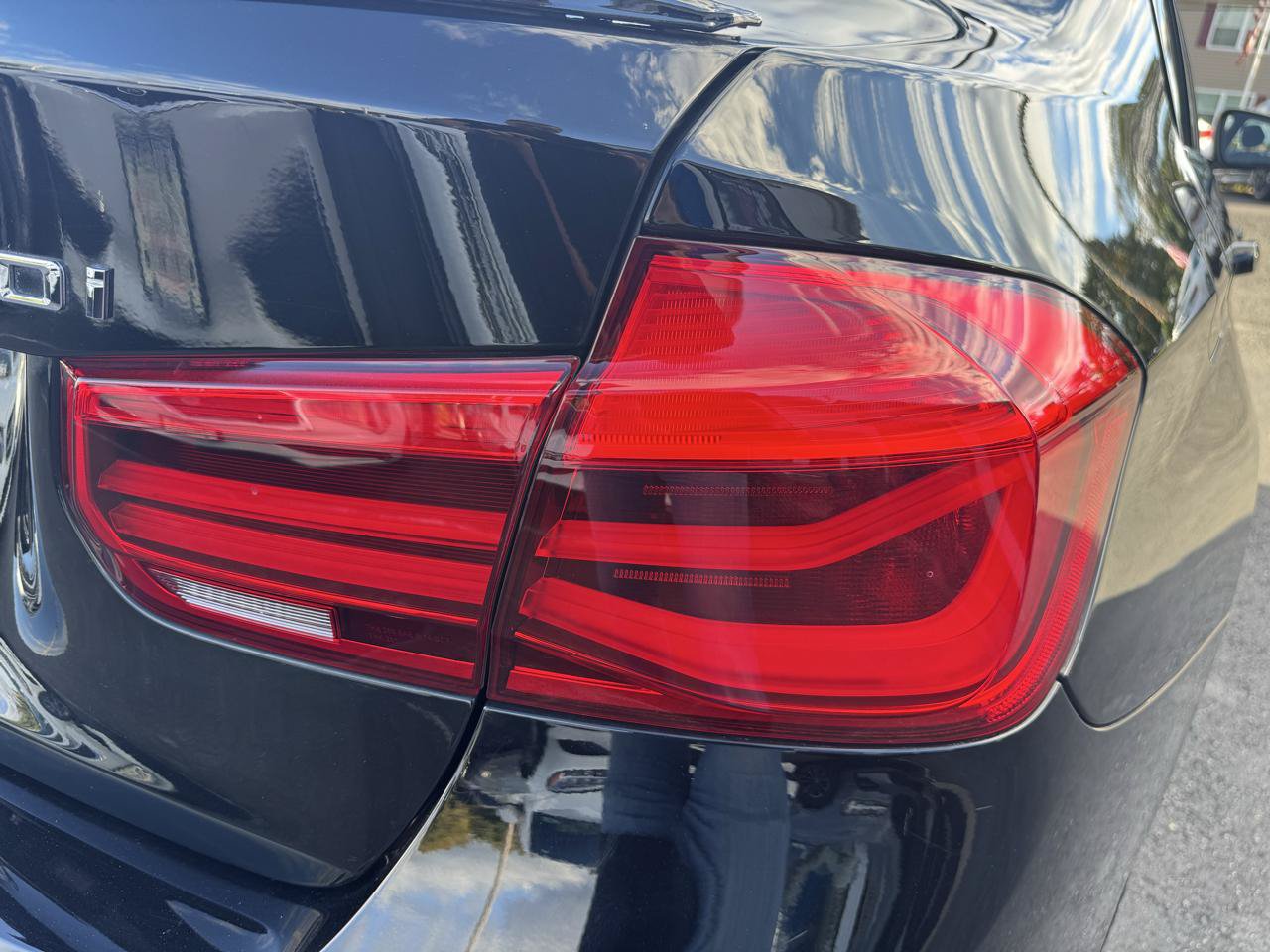 Used 2017 BMW 330i xDrive Sedan AWD/4WD image 22