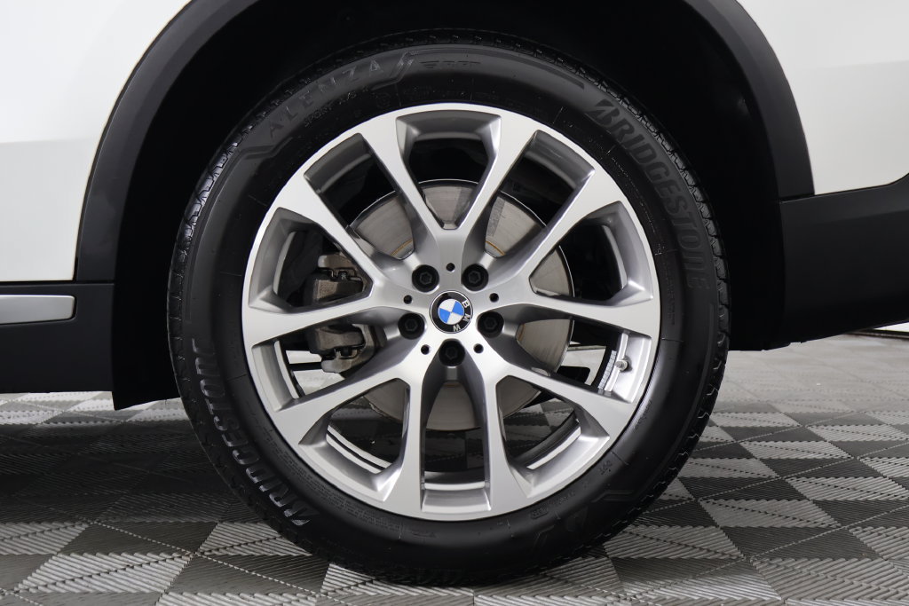 Used 2026 BMW X5 sDrive40i w/ Climate Comfort Package RWD image 16