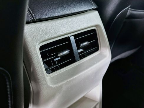 Used 2019 Ford Edge Titanium FWD image 26
