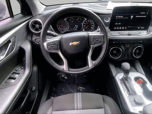 Used 2024 Chevrolet Blazer LT w/ Convenience Package FWD image 6