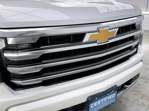 Used 2023 Chevrolet Silverado 1500 High Country w/ High Country Premium Package image 31