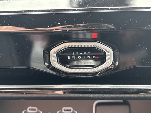 New 2026 Jeep Grand Cherokee Altitude AWD/4WD image 32