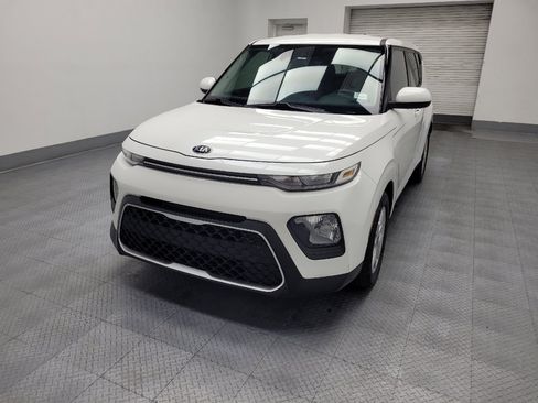Used 2020 Kia Soul S FWD image 15