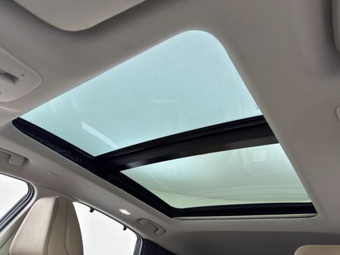 Used 2025 Nissan Murano Platinum image 11