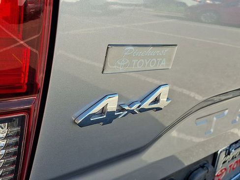 Certified 2020 Toyota Tacoma SR5 AWD/4WD image 38
