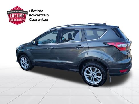 Used 2018 Ford Escape SEL image 3