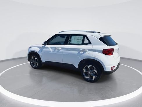 New 2026 Hyundai Venue SEL FWD image 6
