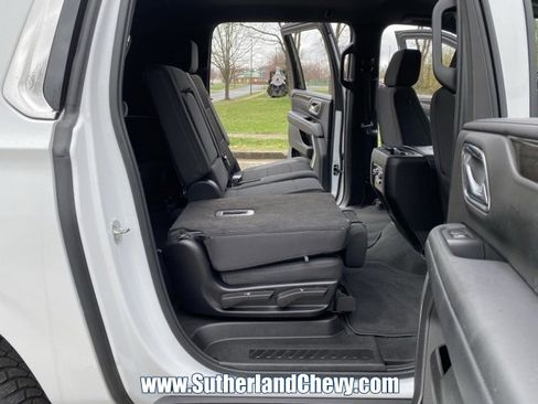 Used 2024 GMC Yukon XL SLE image 38
