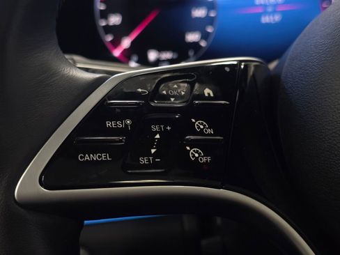 Used 2025 Mercedes-Benz GLE 350 4MATIC image 38