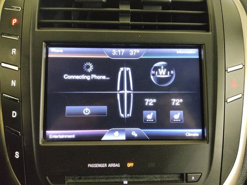 Used 2015 Lincoln MKC FWD image 25