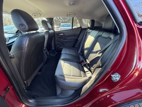 Used 2025 Chevrolet Trax LT image 23