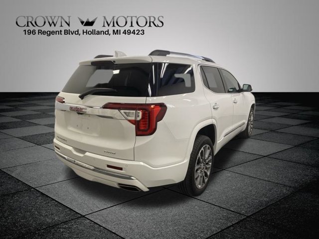 Used 2023 GMC Acadia Denali w/ Denali Technology Package AWD/4WD image 6