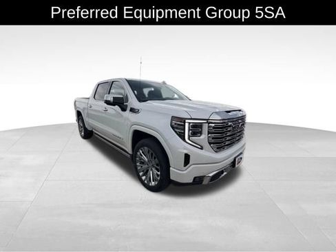 Certified 2022 GMC Sierra 1500 Denali w/ Denali Reserve Package AWD/4WD image 5