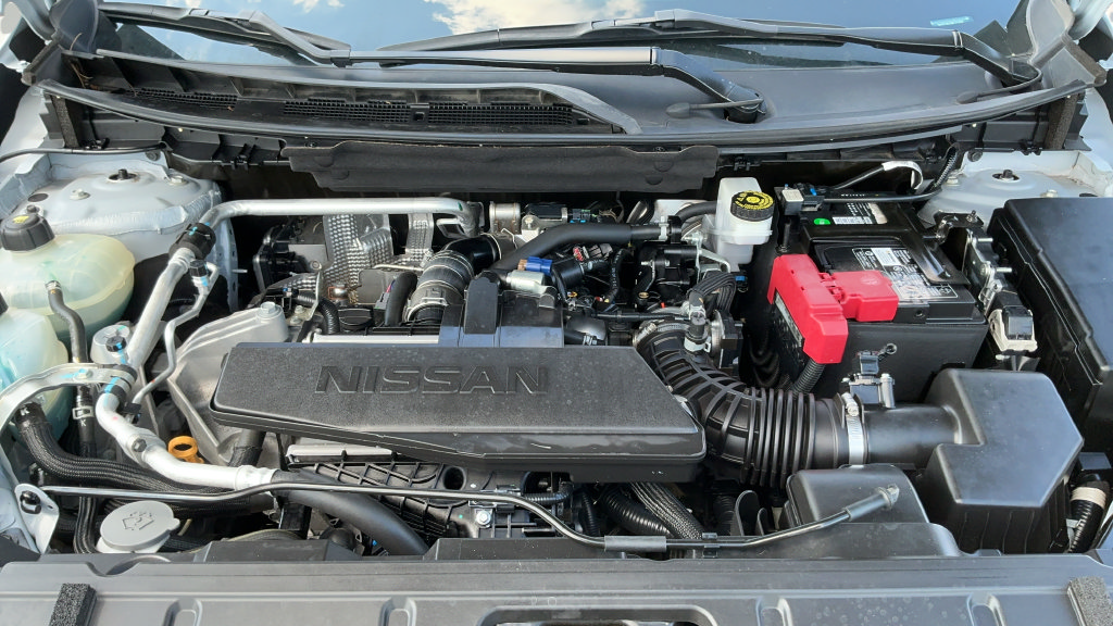 Used 2024 Nissan Rogue S FWD image 24