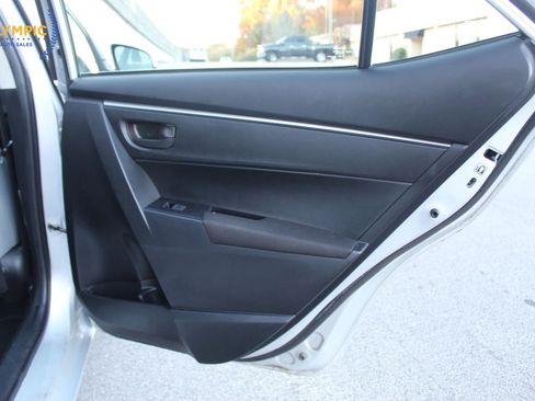 Used 2015 Toyota Corolla L image 35