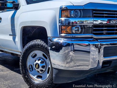 Used 2015 Chevrolet Silverado 2500 W/T w/ WT Convenience Package AWD/4WD image 3