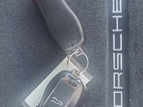 Used 2023 Porsche Macan S image 33